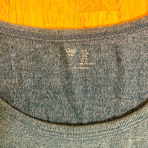 Gap Tank Top - Picture 2 of 3